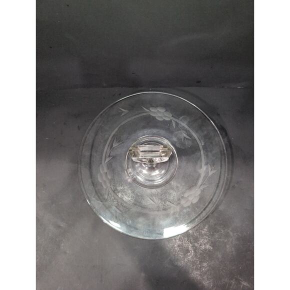 Crystal Clear Glass Tidbit Snack Platter Tray, Sandwich Dish Center Handle Plate - Picture 2 of 9